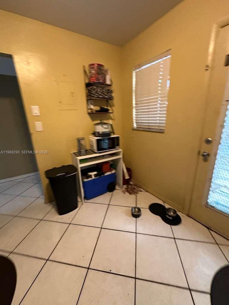 GARDEN LAKES OF INVERRARY - Residential