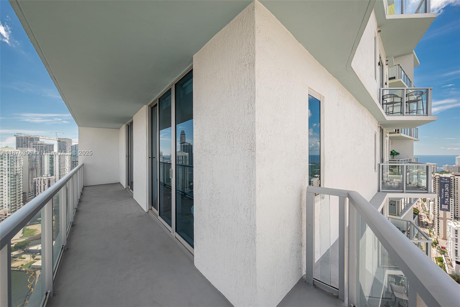 LATITUDE ON THE RIVER CON - Residential