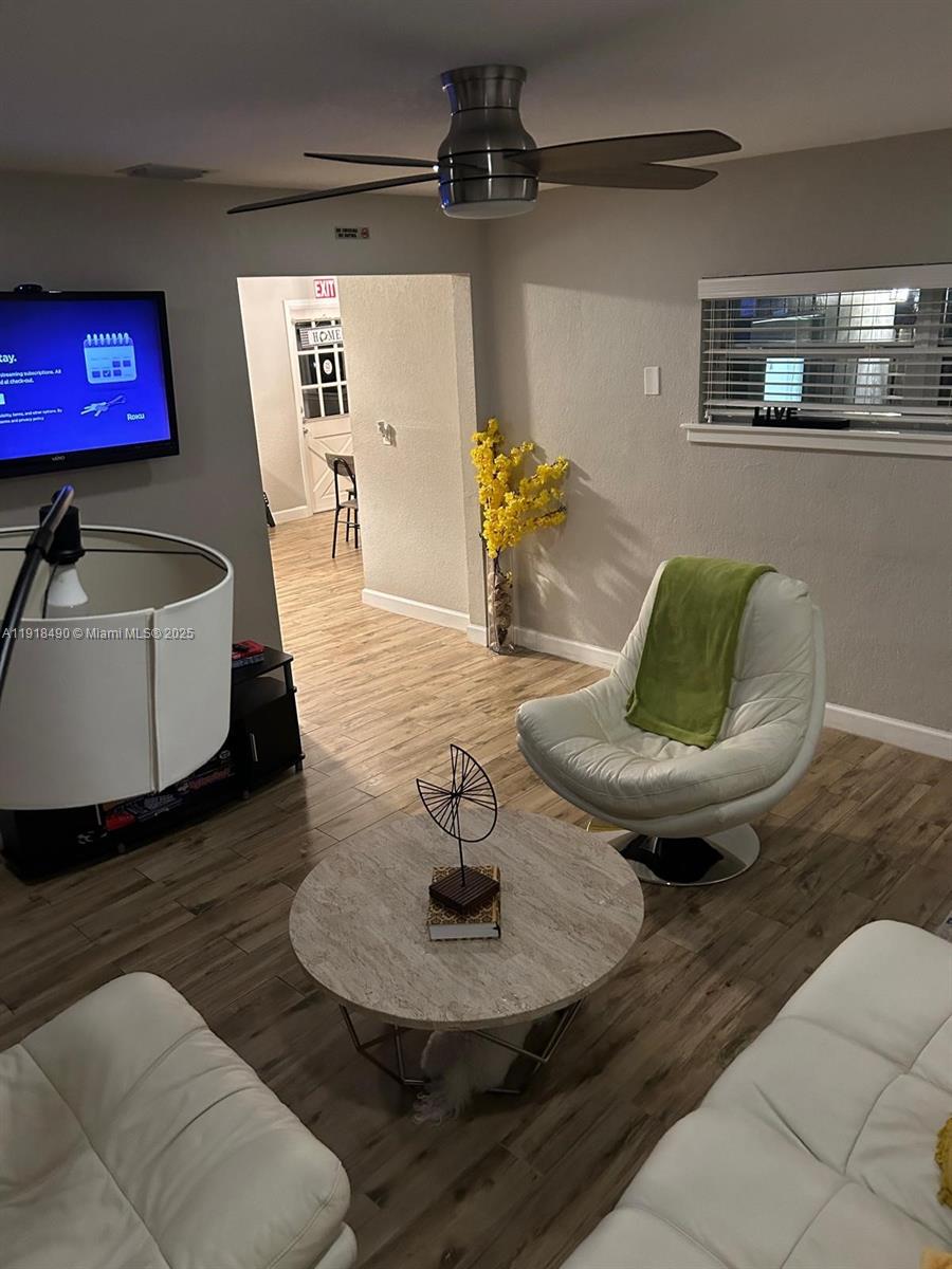 NORTH ANDREWS TERRACE FIR - Residential Lease