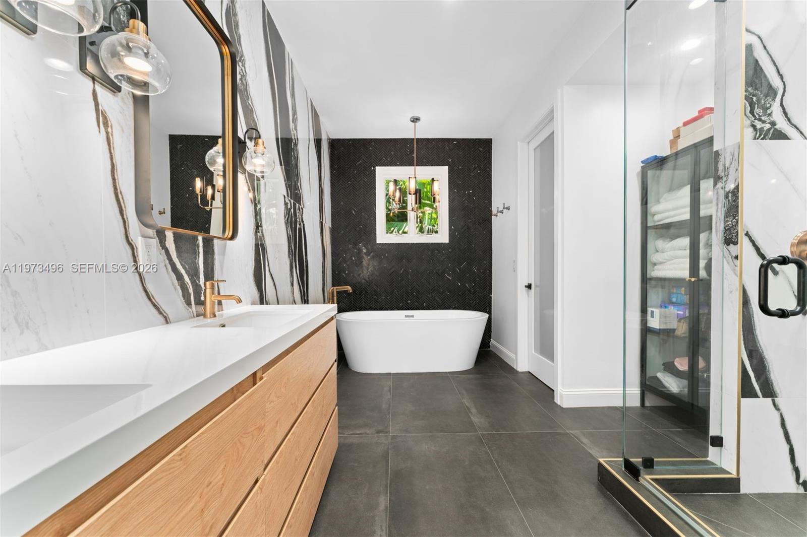 BAY HARBOR ISLAND - Residential