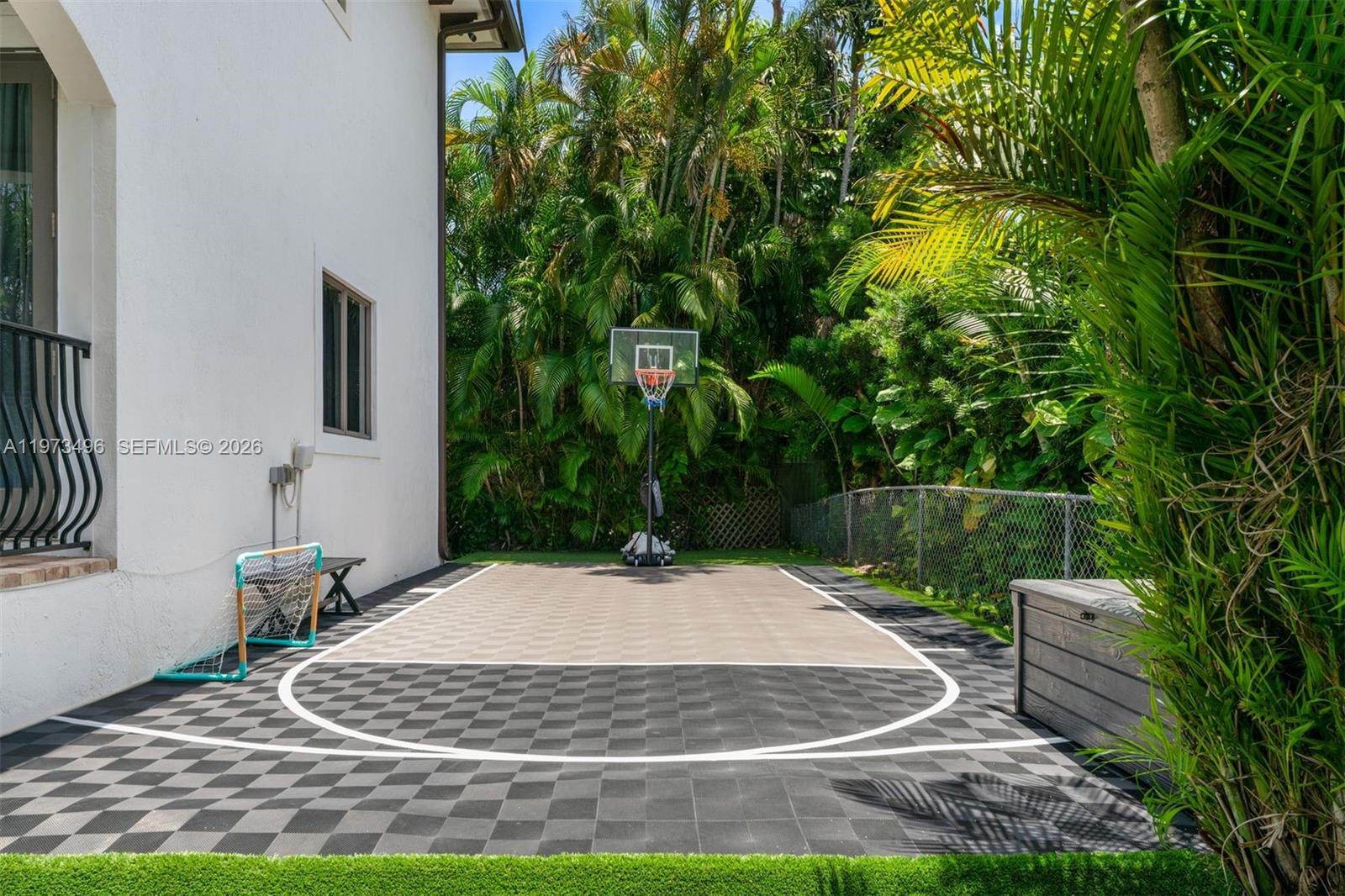 BAY HARBOR ISLAND - Residential