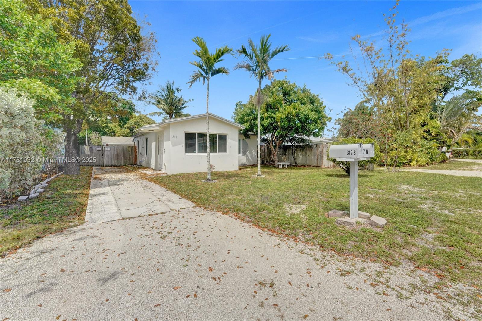 Rental Property at 317 Sw 13th St South, Fort Lauderdale, Broward County, Florida - Bedrooms: 2 
Bathrooms: 1  - $2,500 MO.