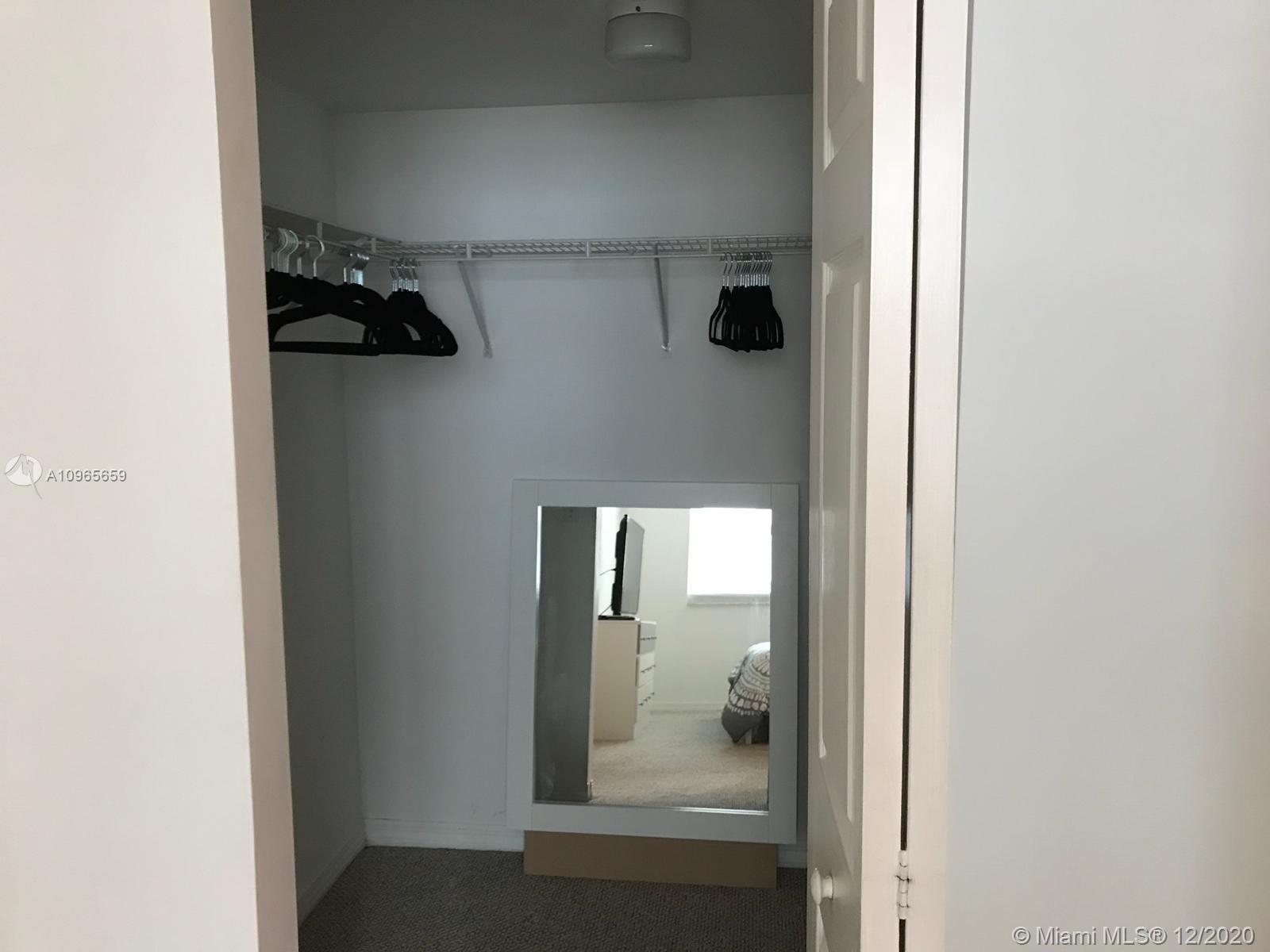 THE MARK ON BRICKELL COND - Residential