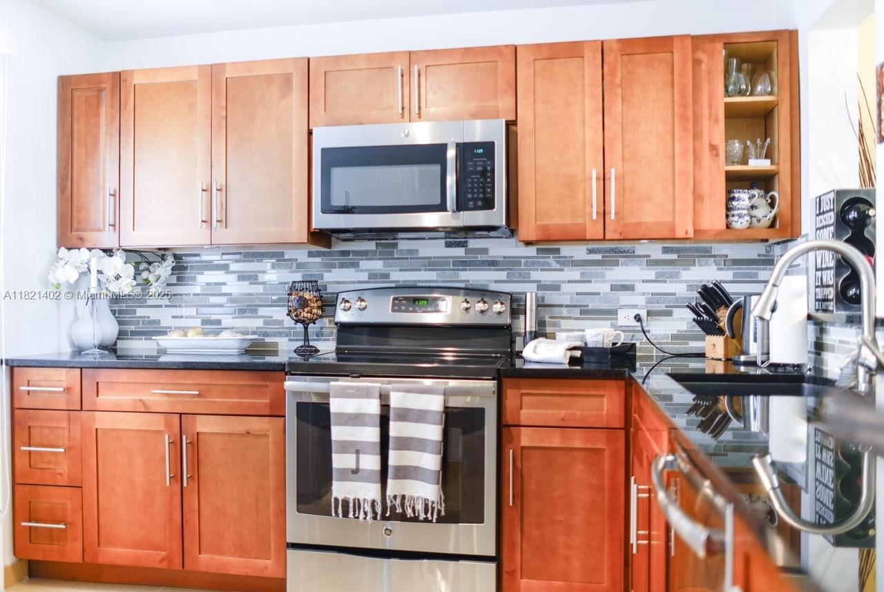 445 NE 195th St 430