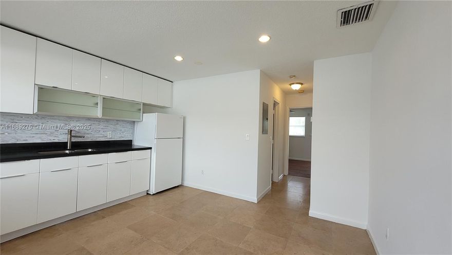*TOP SOBE LOCATION*GREAT INVESTMENT: Welcome to this charming 1/1 condo with BALCONY! Embrace the leisurely way of life in SoBe/Miami Beach. Excellently located at the crossroads of SOUTH BEACH & beginning of famous SoFi, just 2 blocks from iconic Ocean Drive & the world-famous Miami South Beach. Walk or bicycle to Lincoln Road, restaurants, entertainment, shopping, Supermarkets, Espanola Way, Tropical Flamingo Park w/tennis courts, walking trails & playground. Living-dining room has tile floors & bedroom wood floors. 1 ASSIGNED/GATED/COVERED/PARKING SPACE, a priceless convenience for your car!! COIN LAUNDRY, SUBWAY, CHASE next to building. Come & fall in love w/your new home or make it your weekend beach getaway. This 1-bedroom condo is also perfect for investors to rent out.