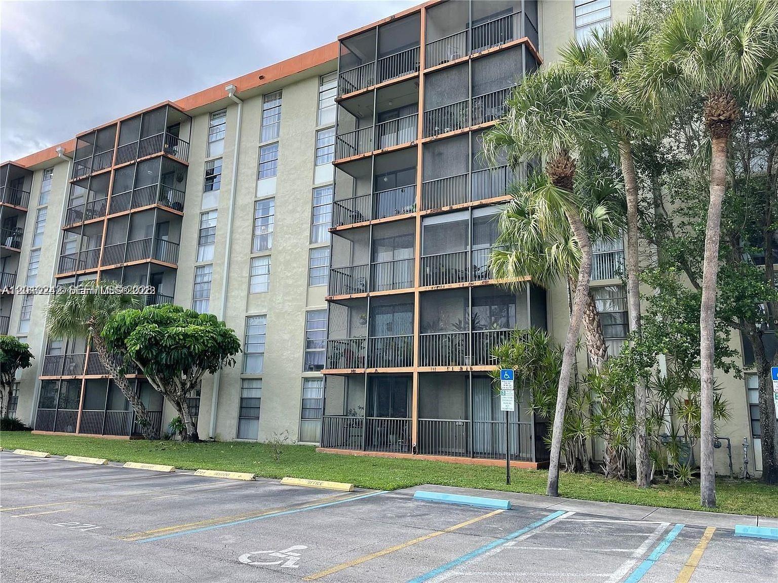 WOODSIDE APTS CONDO - Residential