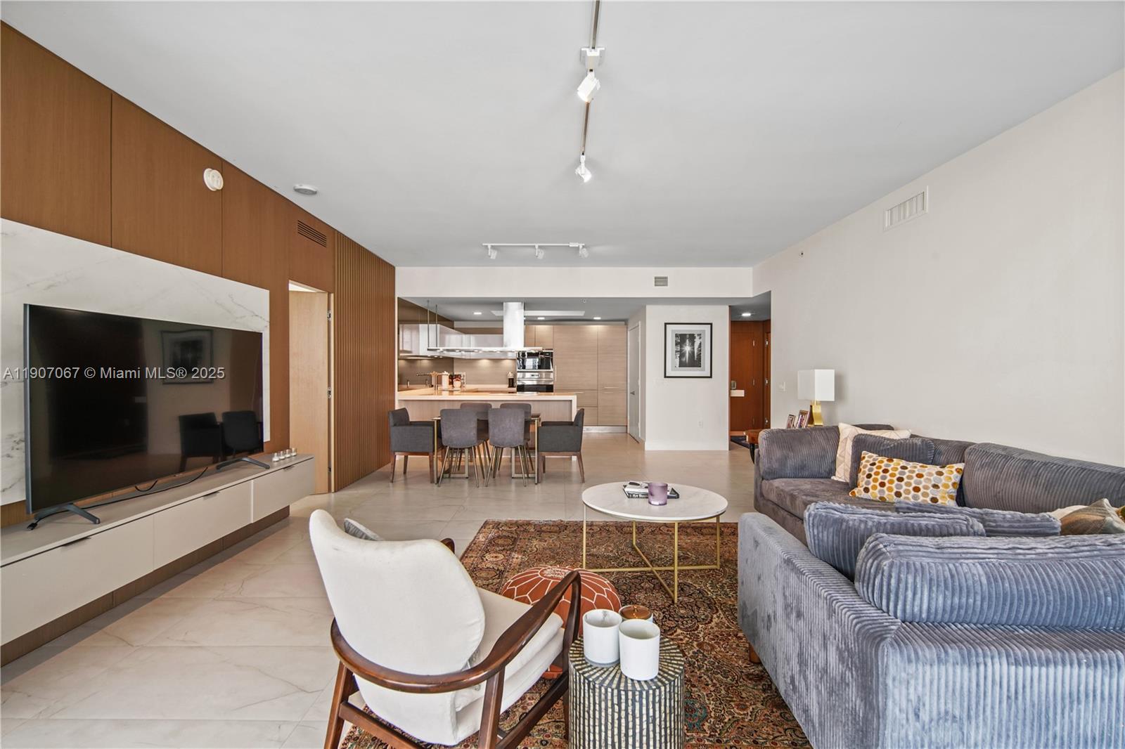 MARINA PALMS RESIDENCES S - Residential