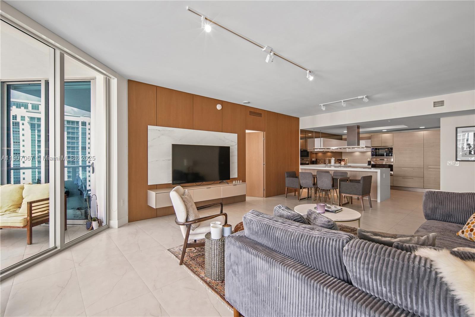 MARINA PALMS RESIDENCES S - Residential