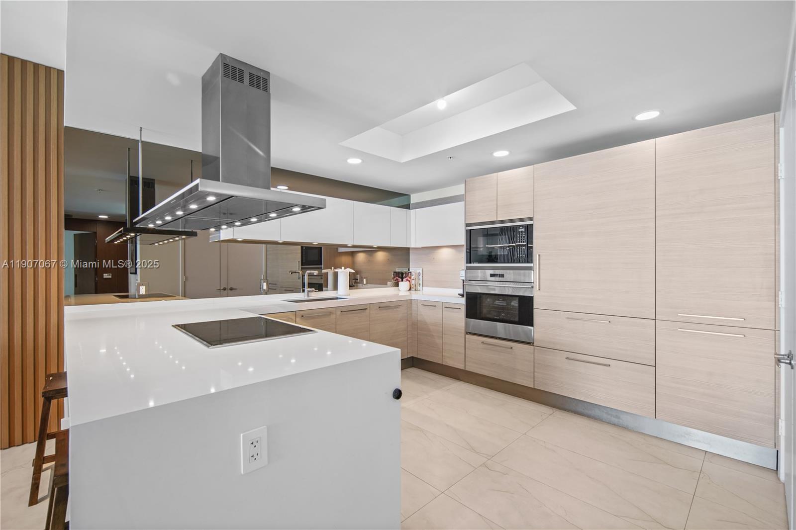 MARINA PALMS RESIDENCES S - Residential