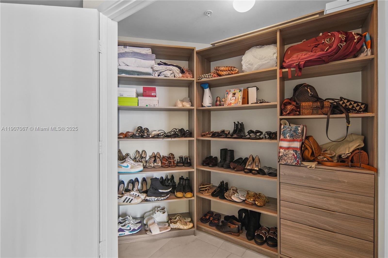 MARINA PALMS RESIDENCES S - Residential