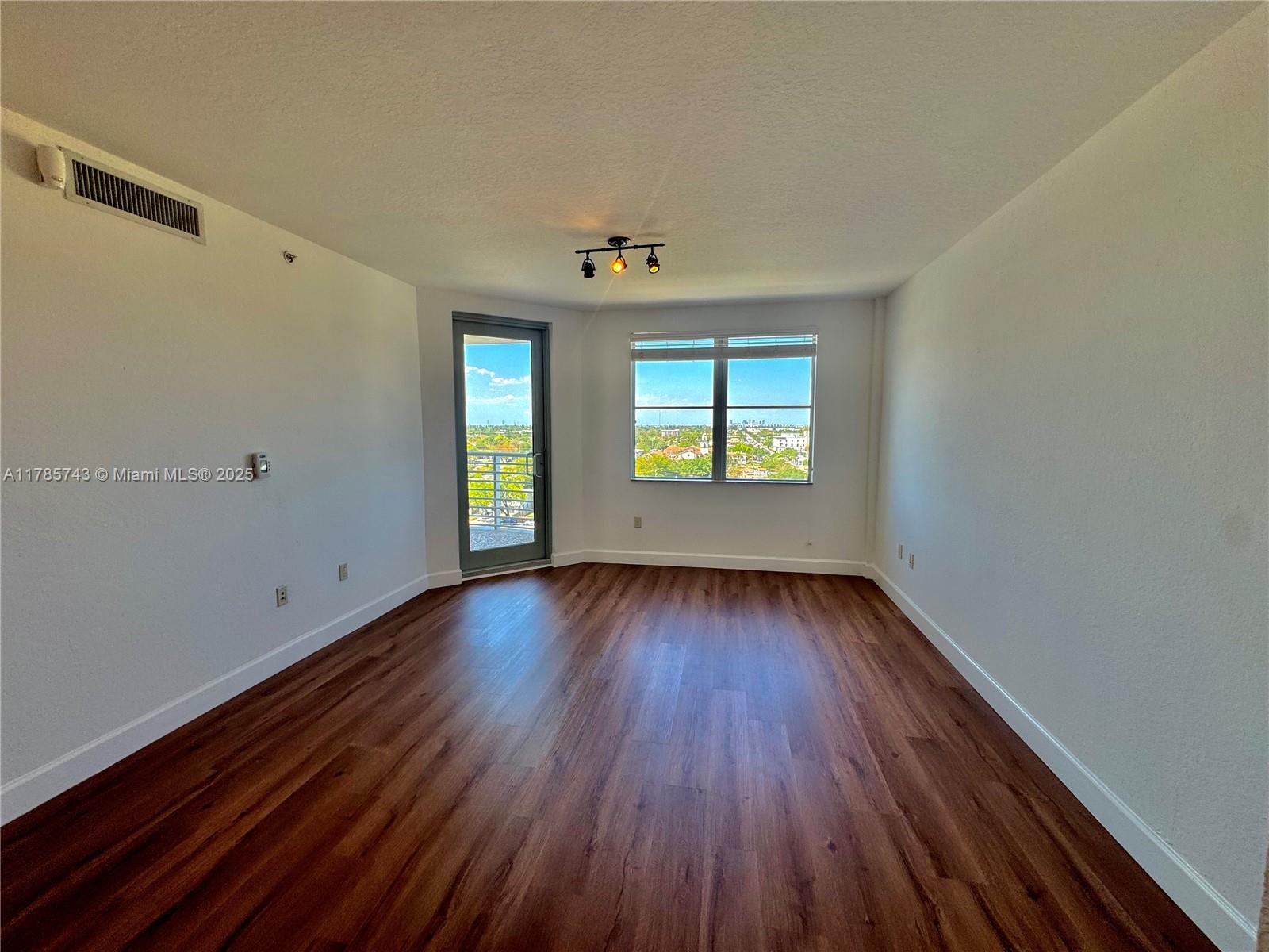 1830 Radius Dr 910