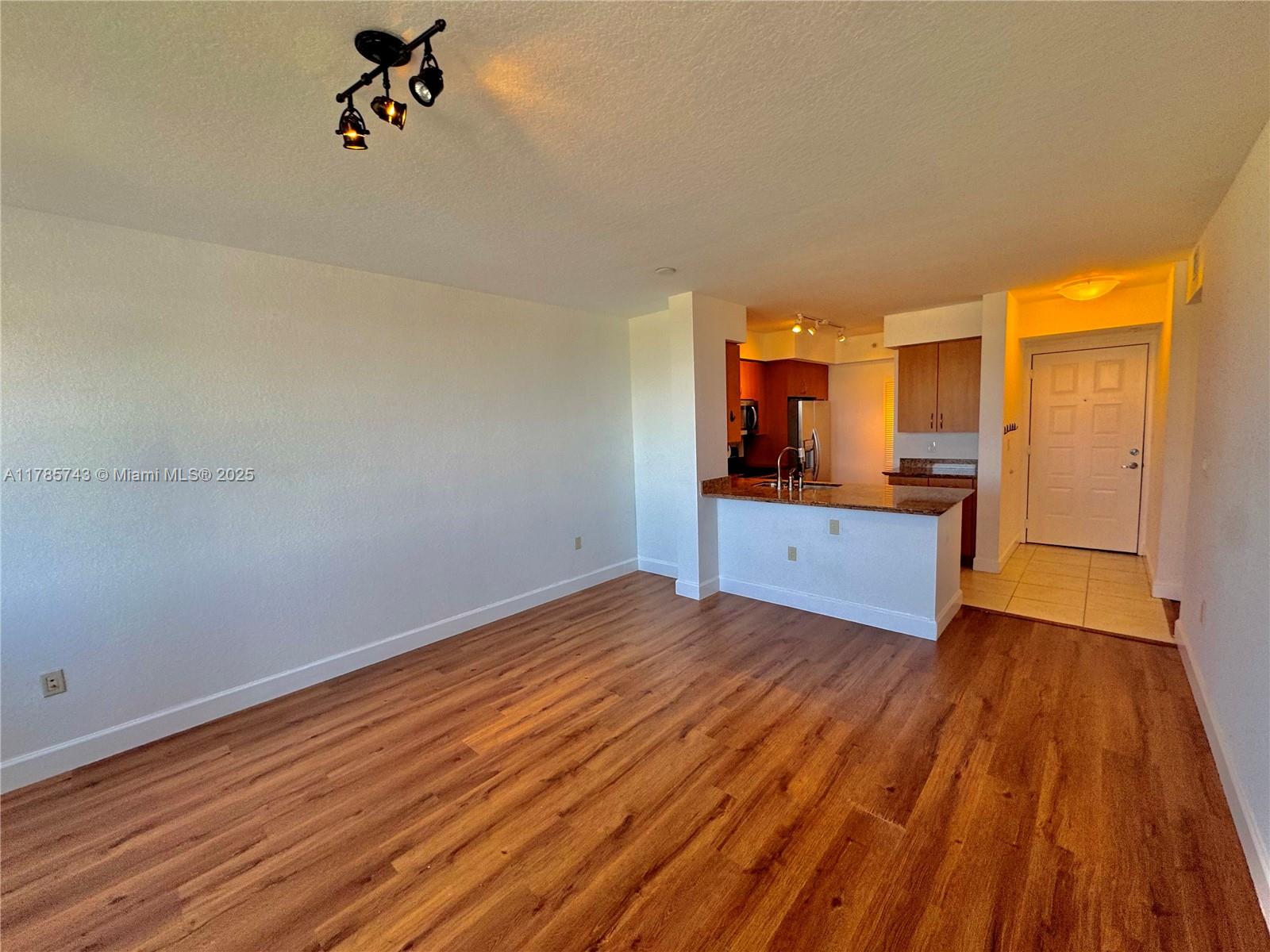 1830 Radius Dr 910