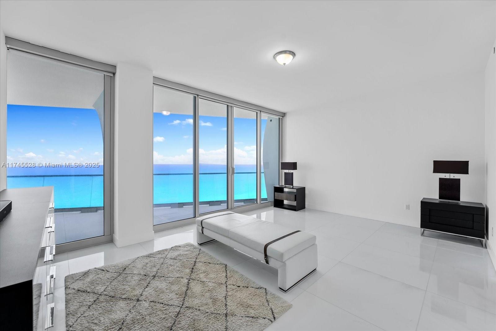 JADE SIGNATURE CONDO - Residential