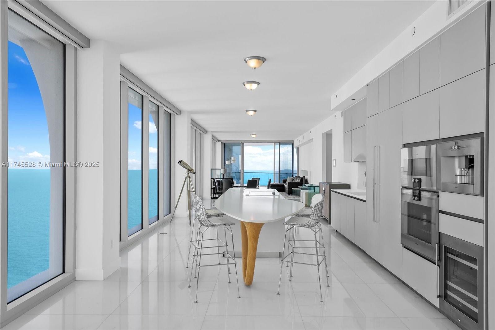 JADE SIGNATURE CONDO - Residential
