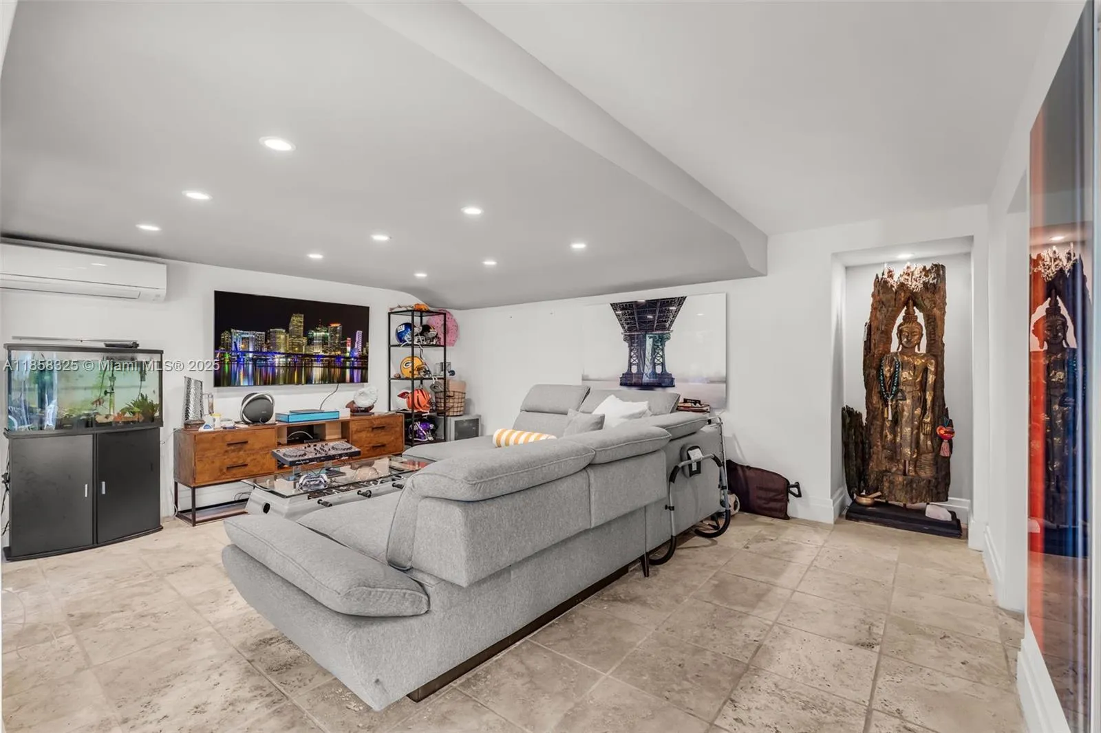 Key Biscayne, Florida 33149, United States, 6 Bedrooms Bedrooms, ,6 BathroomsBathrooms,Residential,Active,190638