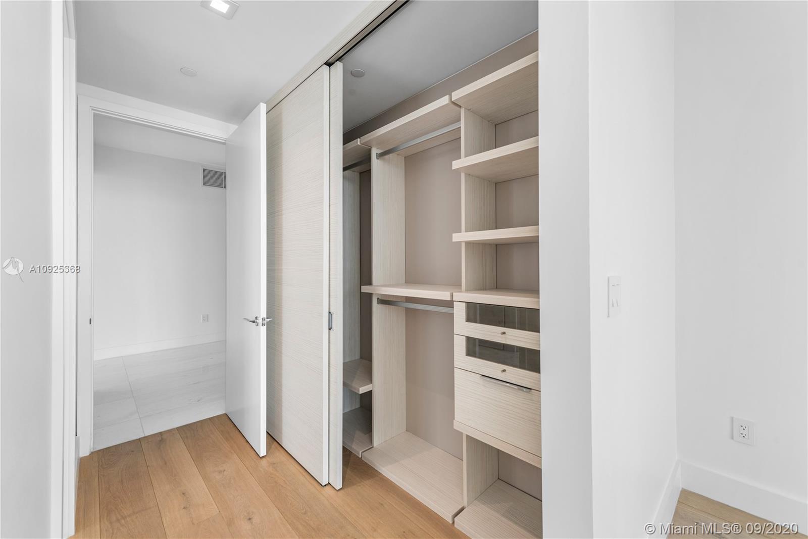 OCEANA BAL HARBOUR CONDO - Residential