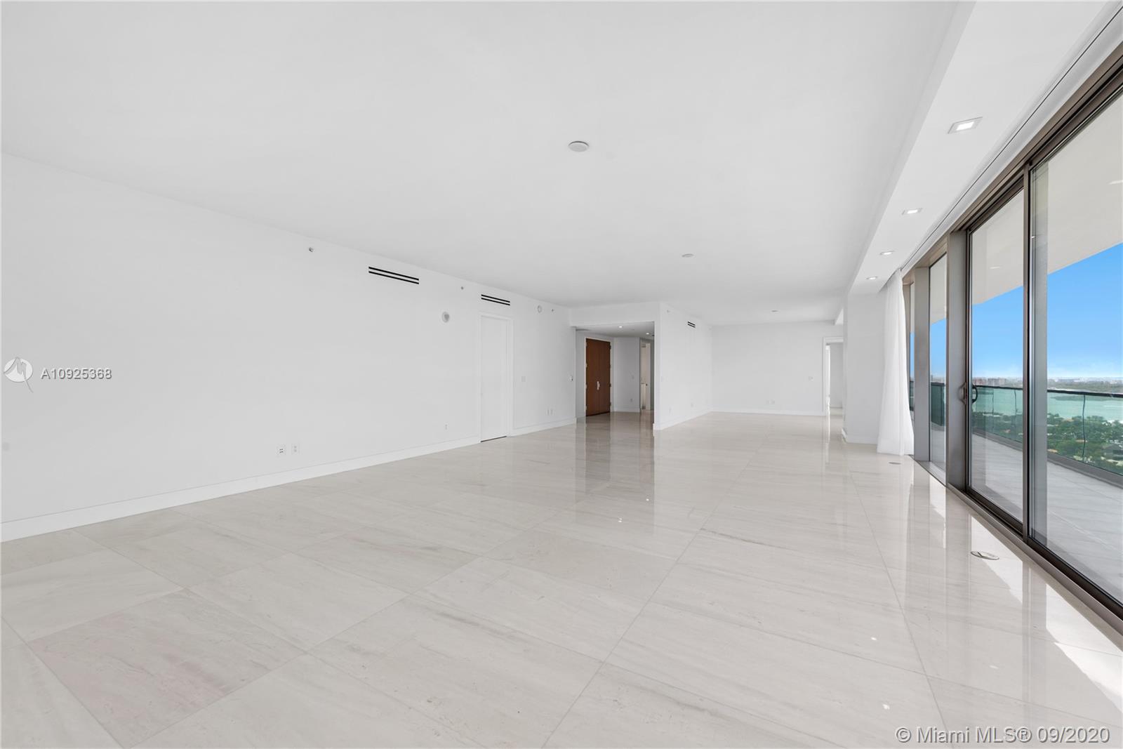 OCEANA BAL HARBOUR CONDO - Residential