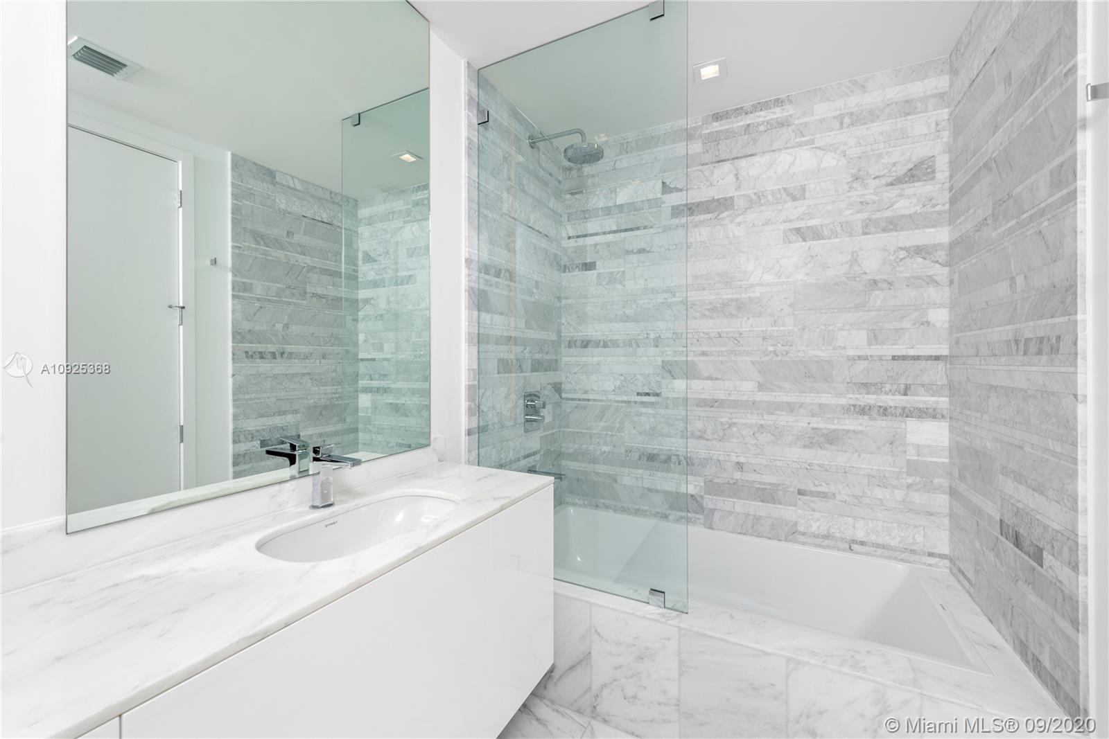 OCEANA BAL HARBOUR CONDO - Residential