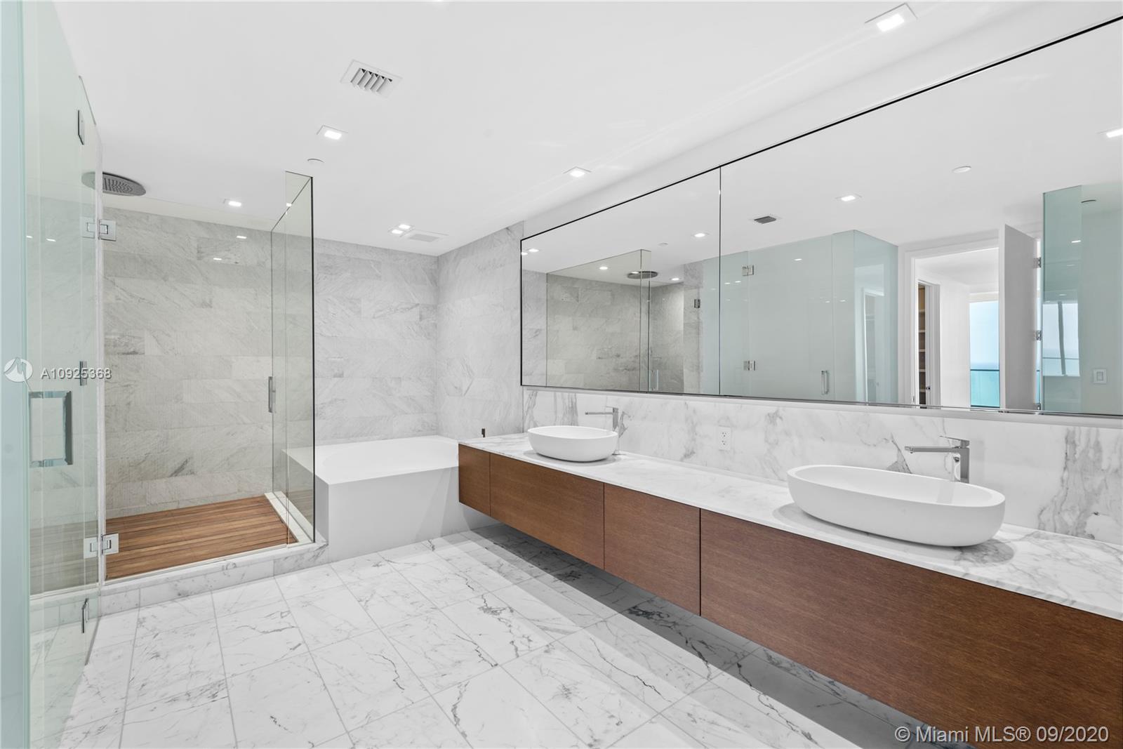 OCEANA BAL HARBOUR CONDO - Residential