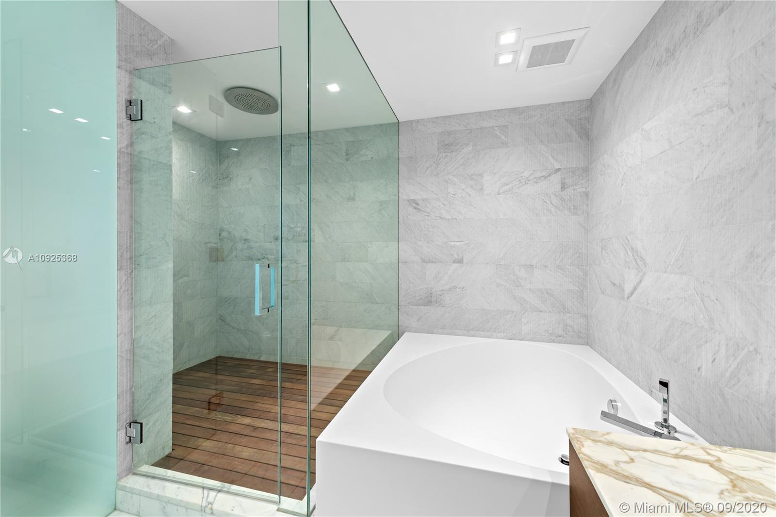 OCEANA BAL HARBOUR CONDO - Residential