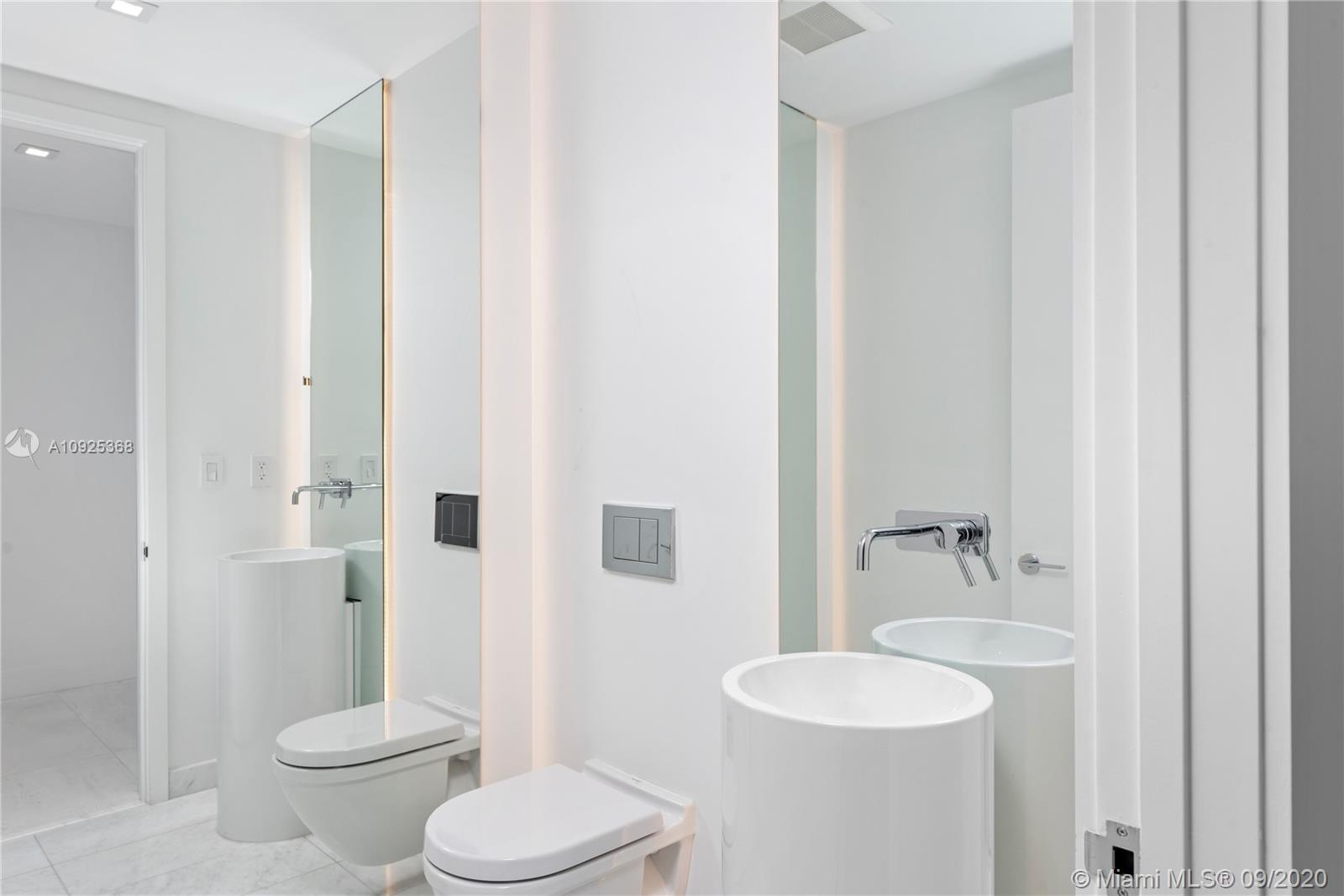 OCEANA BAL HARBOUR CONDO - Residential