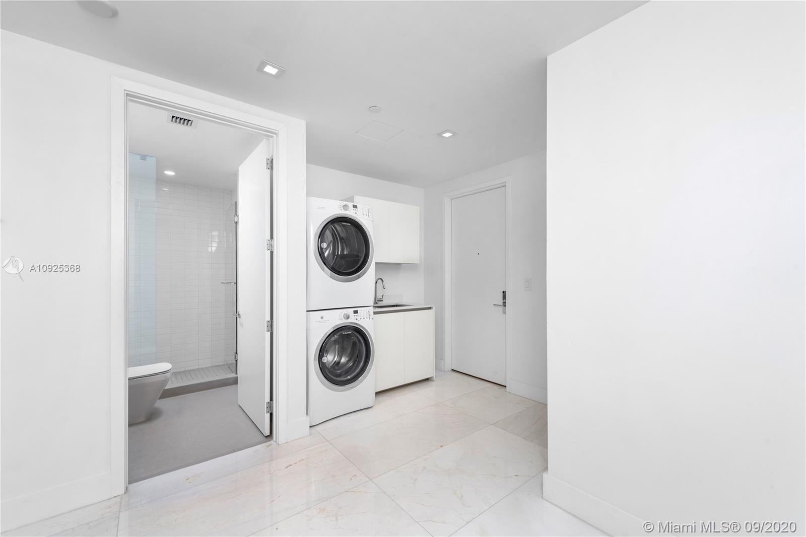 OCEANA BAL HARBOUR CONDO - Residential