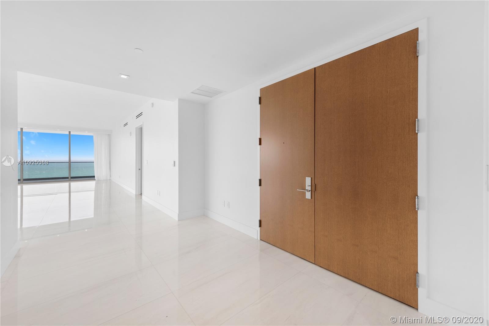 OCEANA BAL HARBOUR CONDO - Residential