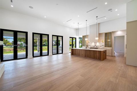 A home in Pinecrest