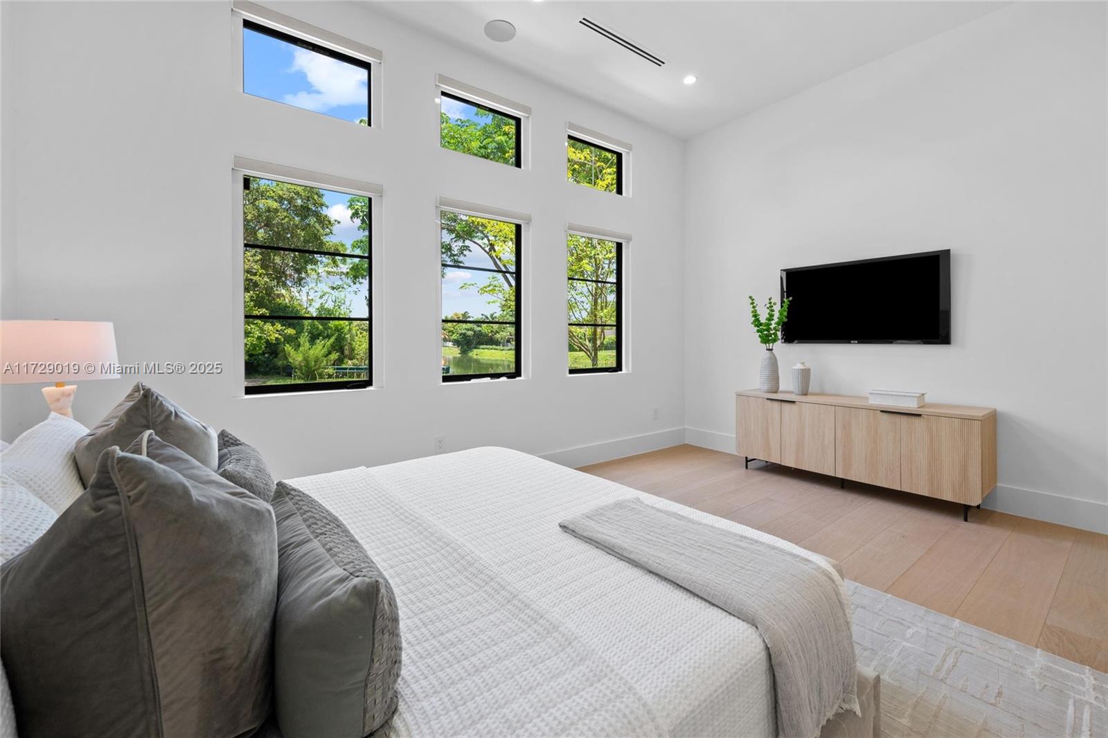 KENDALL PARK ESTATES - Residential