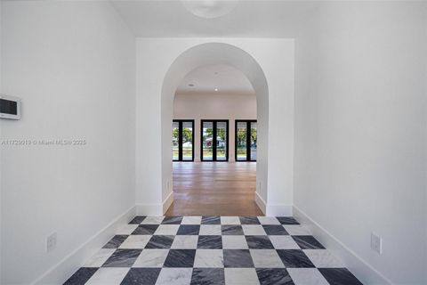 A home in Pinecrest