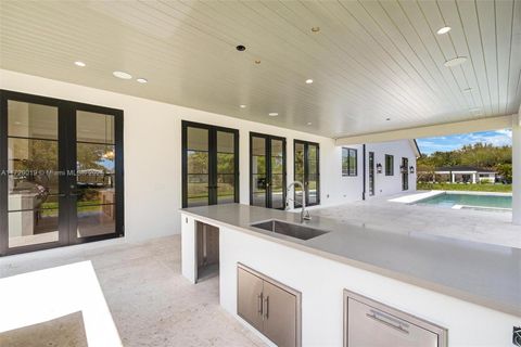 A home in Pinecrest
