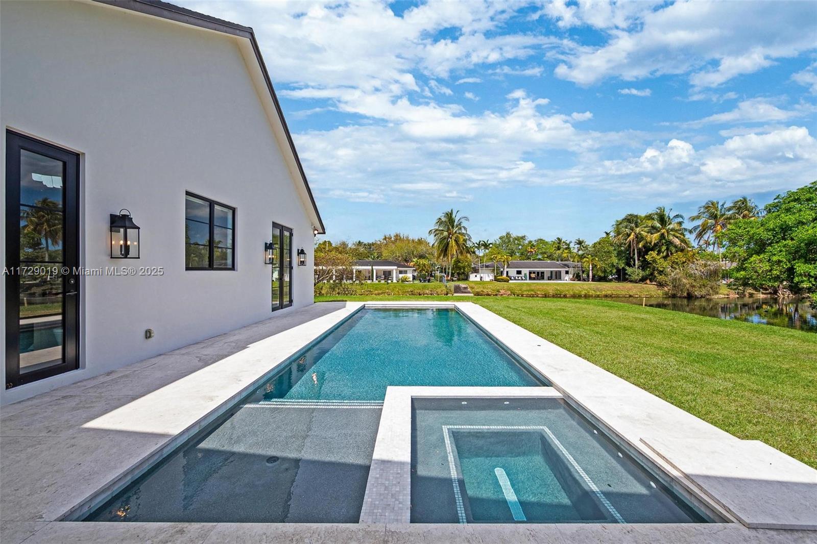 KENDALL PARK ESTATES - Residential
