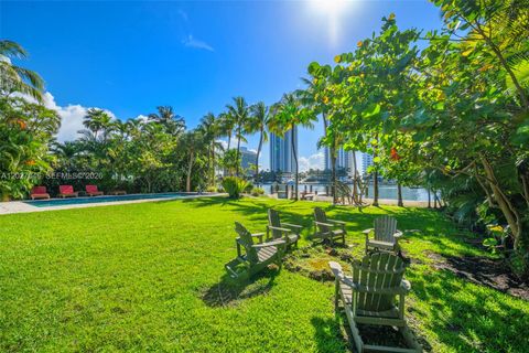 Tiny photo for 4731 Pine Tree Dr, Miami Beach, FL 33140 (MLS # A12027046)