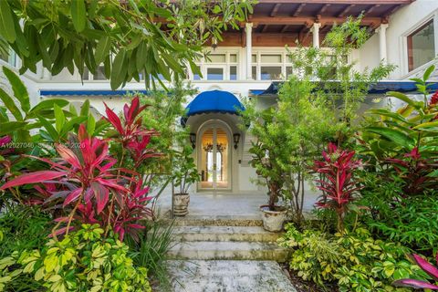 Tiny photo for 4731 Pine Tree Dr, Miami Beach, FL 33140 (MLS # A12027046)