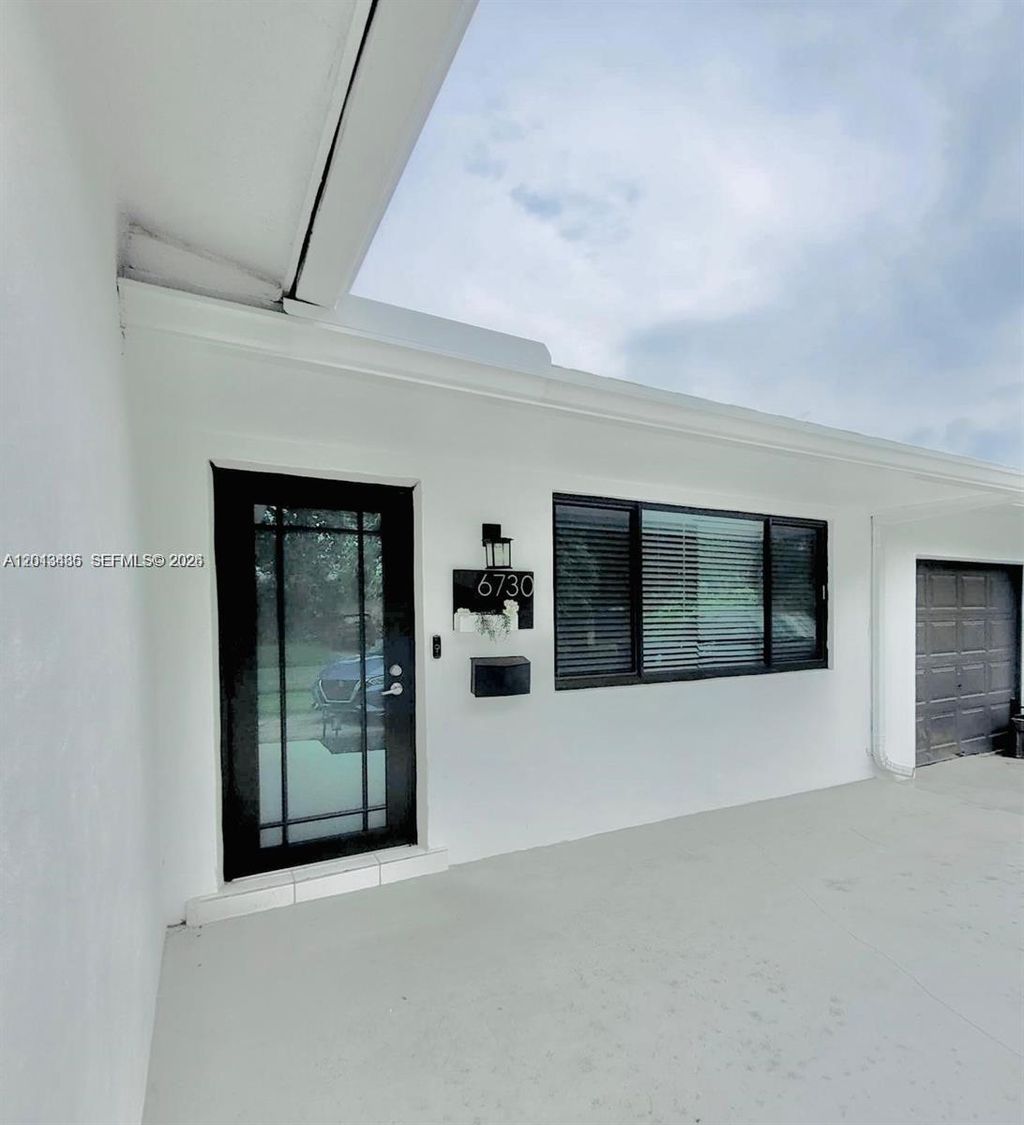 Photo of 6730 Charleston St, Hollywood, FL 33024 (MLS # A12013435)