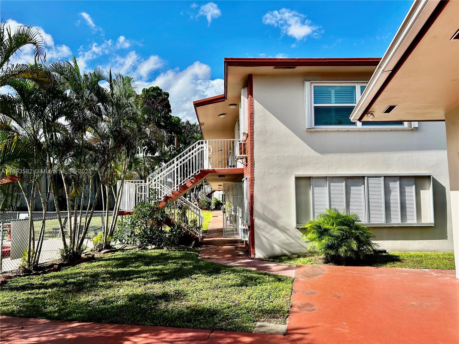 TOWN COLONY CONDO - Residential