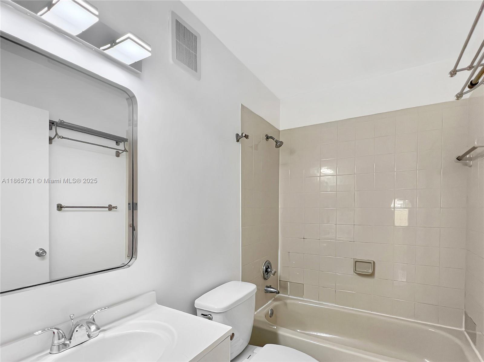 GABLES II TOWNHOMES CONDO - Residential Lease