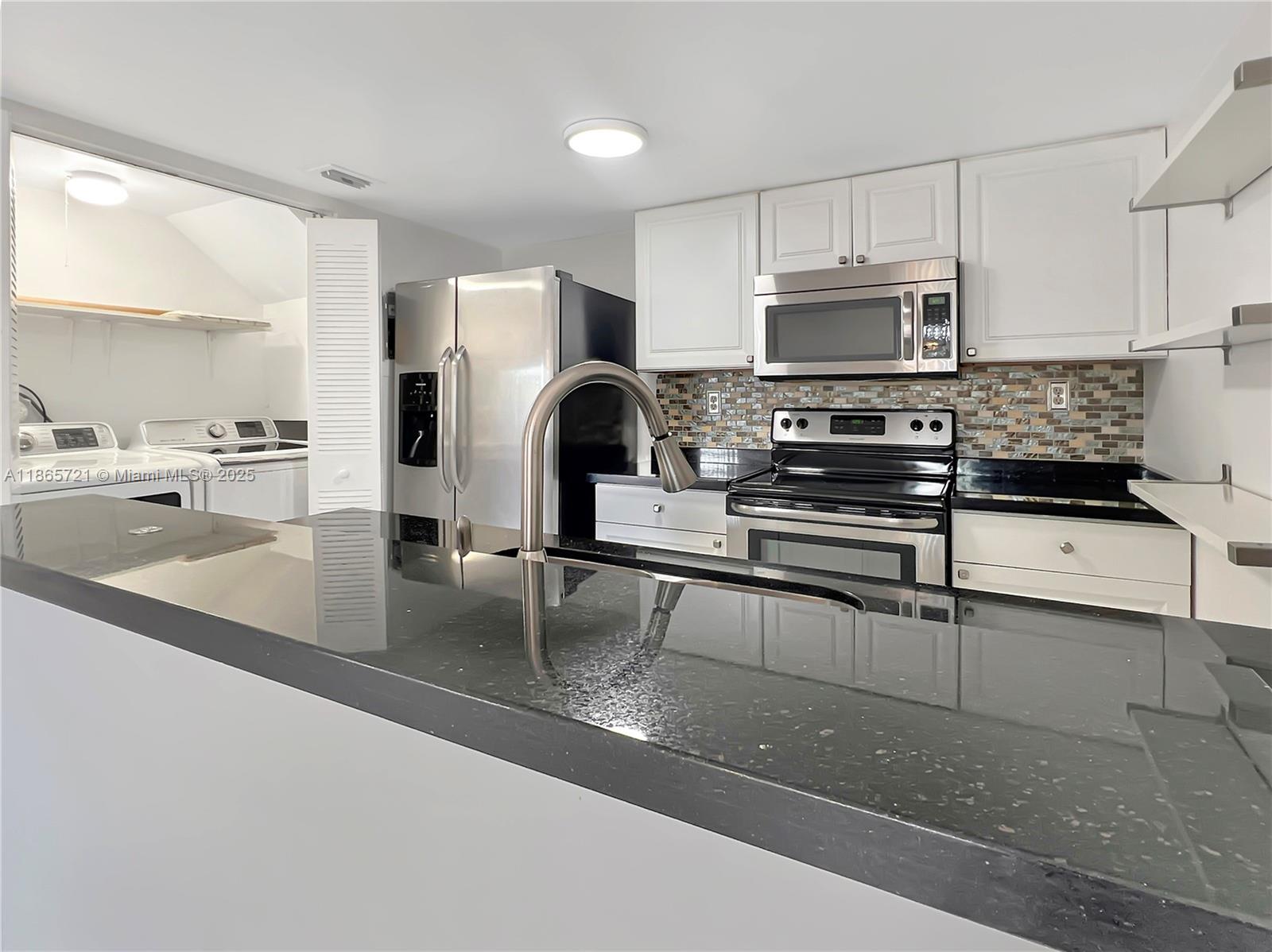 GABLES II TOWNHOMES CONDO - Residential Lease