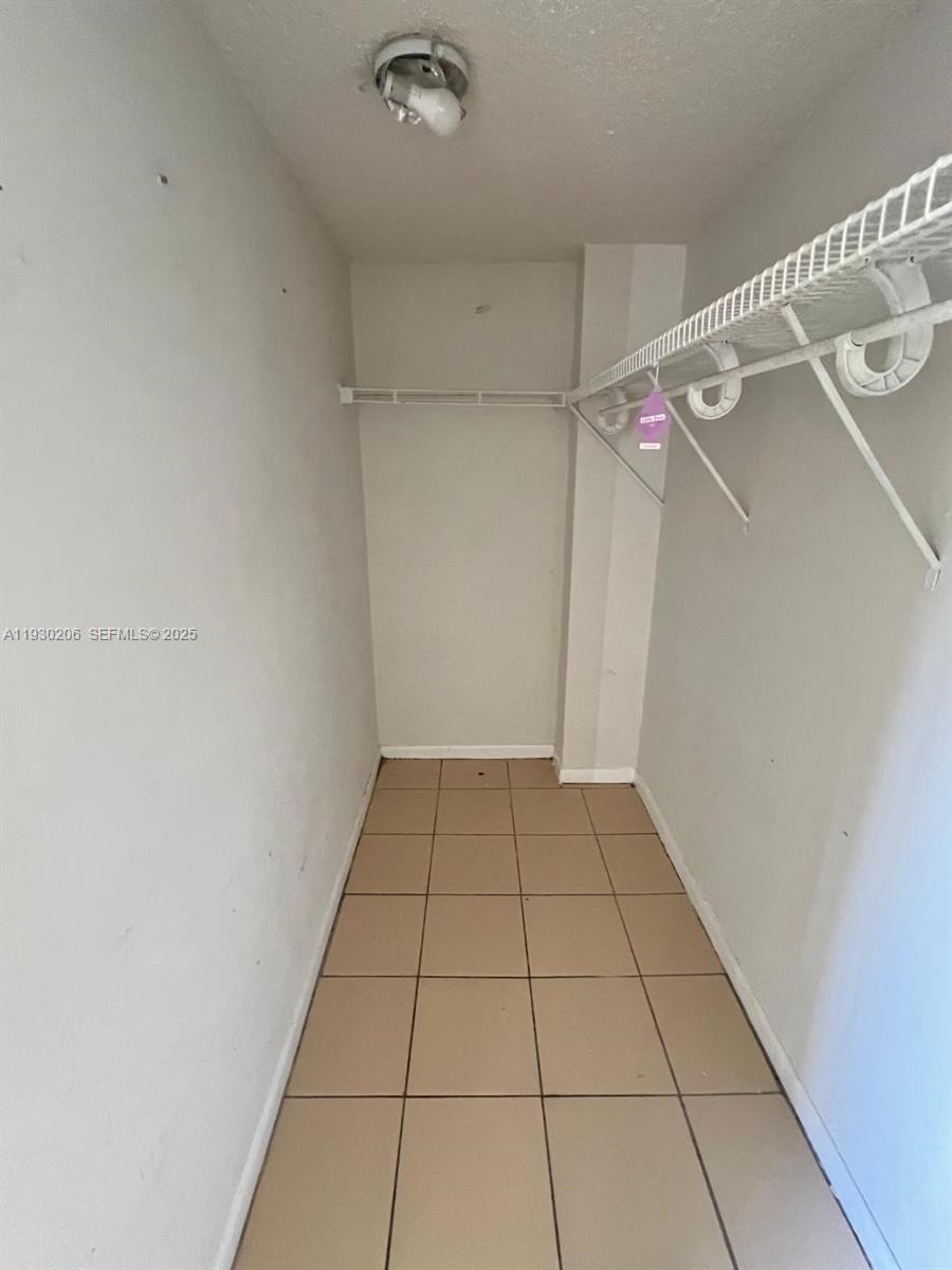 HORIZONS WEST CONDO #5 - Residential Lease