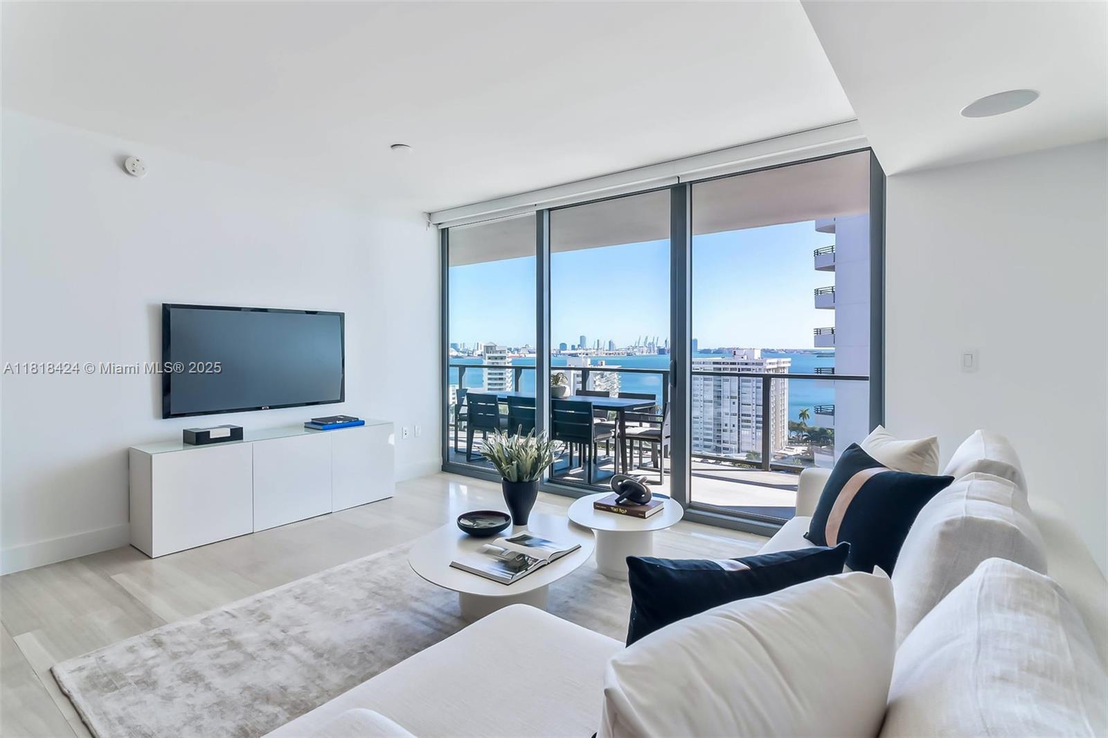 Rental Property at 1451 Brickell Ave 1602, Miami, Broward County, Florida - Bedrooms: 1 
Bathrooms: 2  - $5,500 MO.