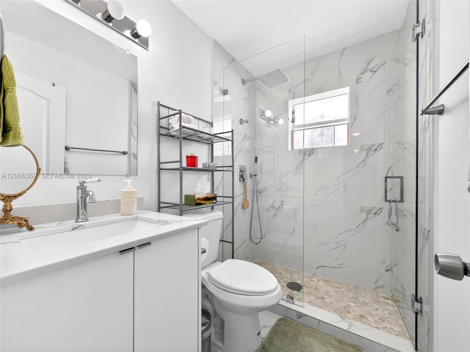 GALERIA II CONDO - Residential