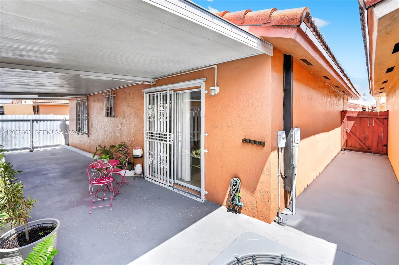 GALERIA II CONDO - Residential