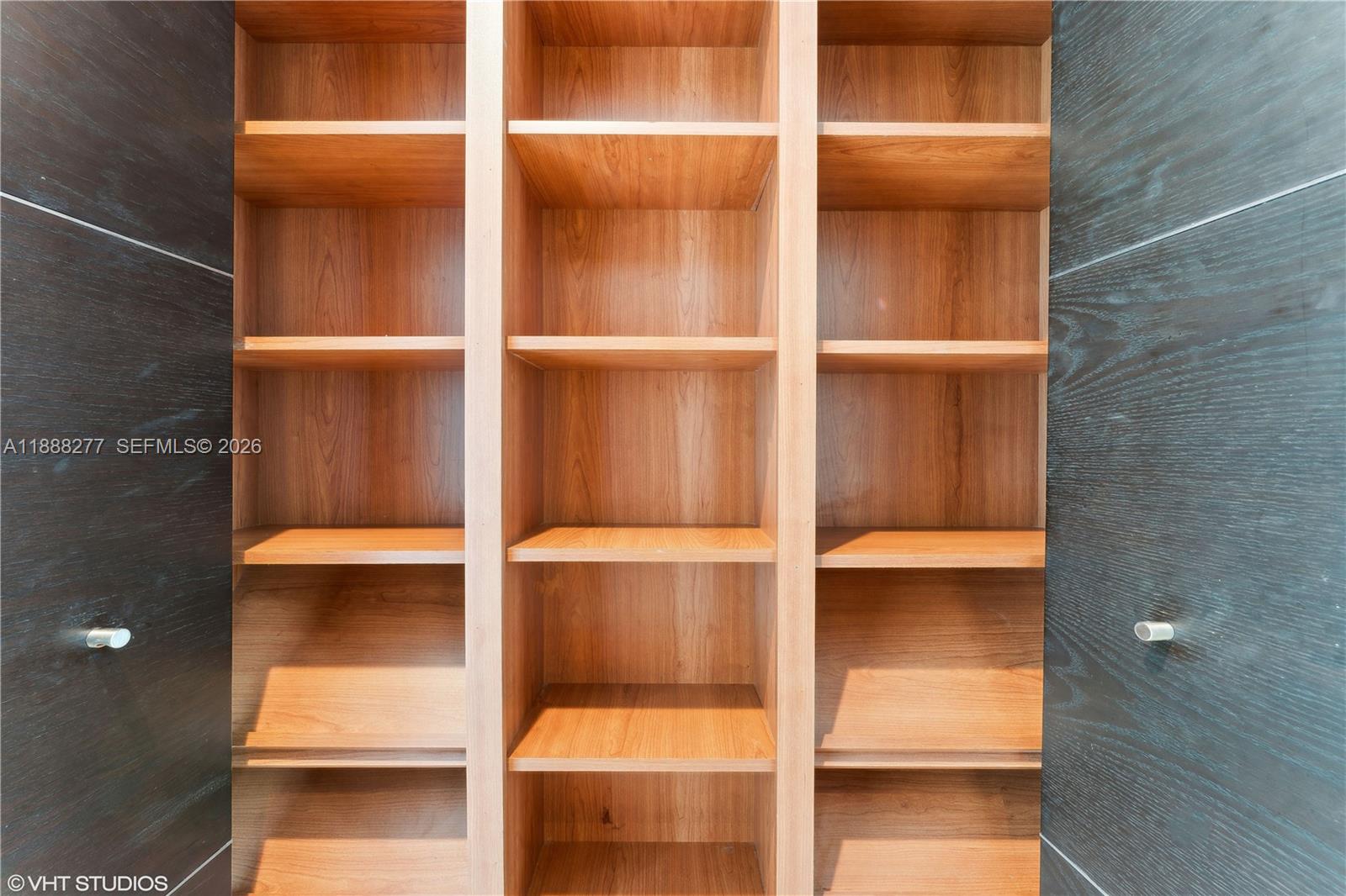 JADE RESIDENCES AT BRICKEl - Residential