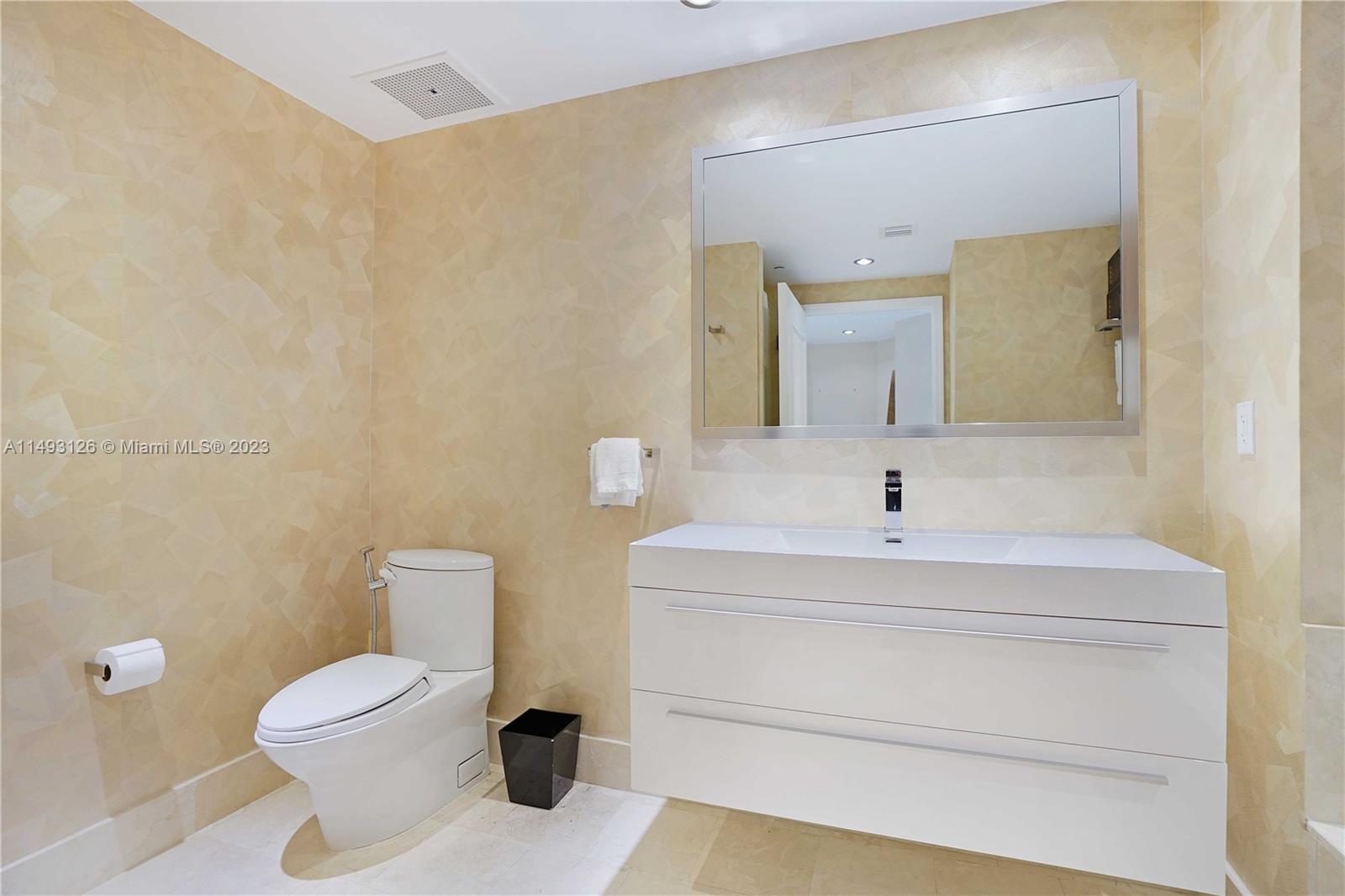 FONTAINEBLEAU II CONDO - Residential