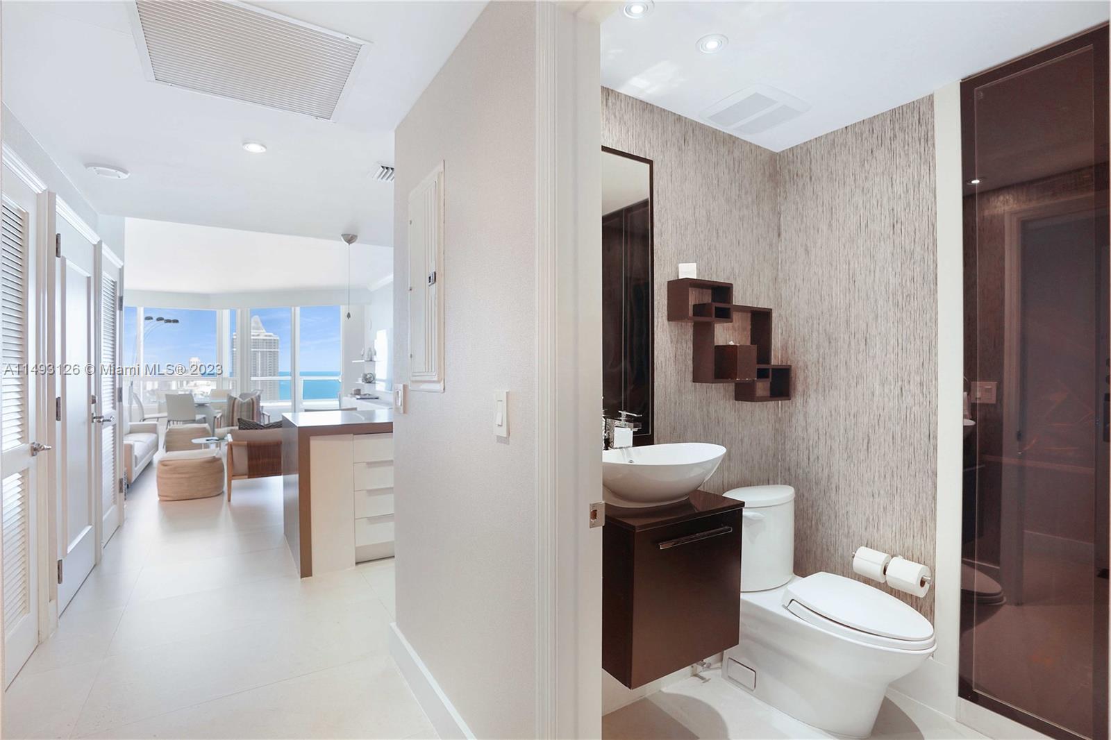 FONTAINEBLEAU II CONDO - Residential