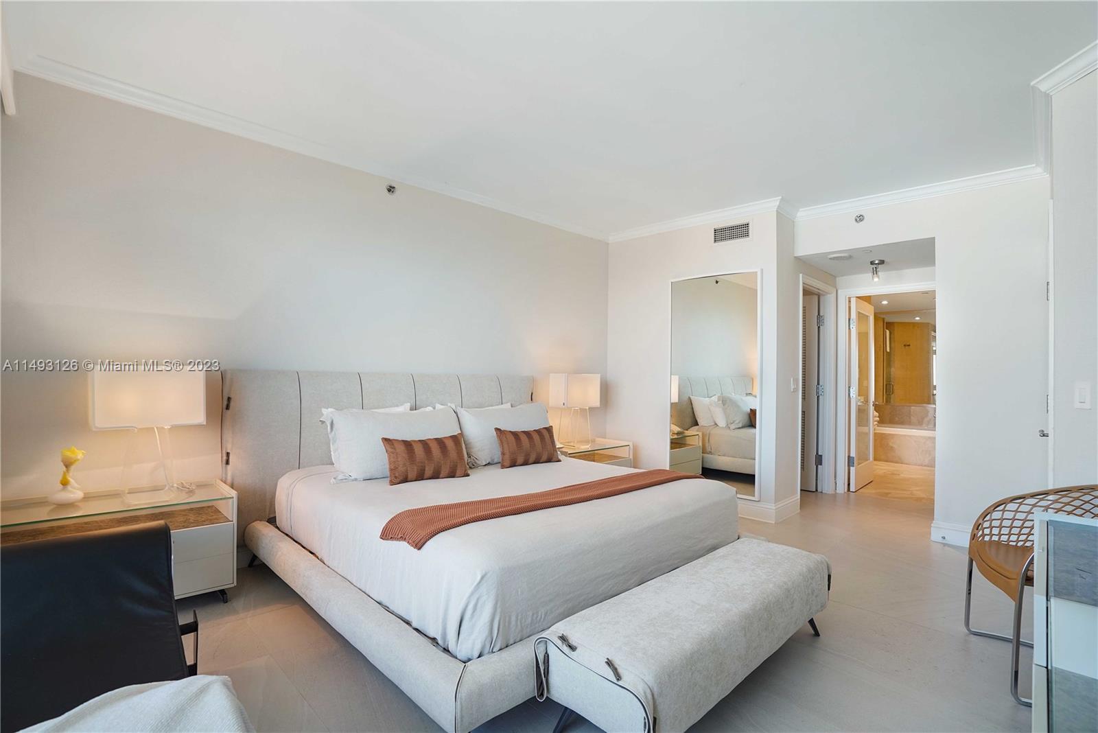 FONTAINEBLEAU II CONDO - Residential