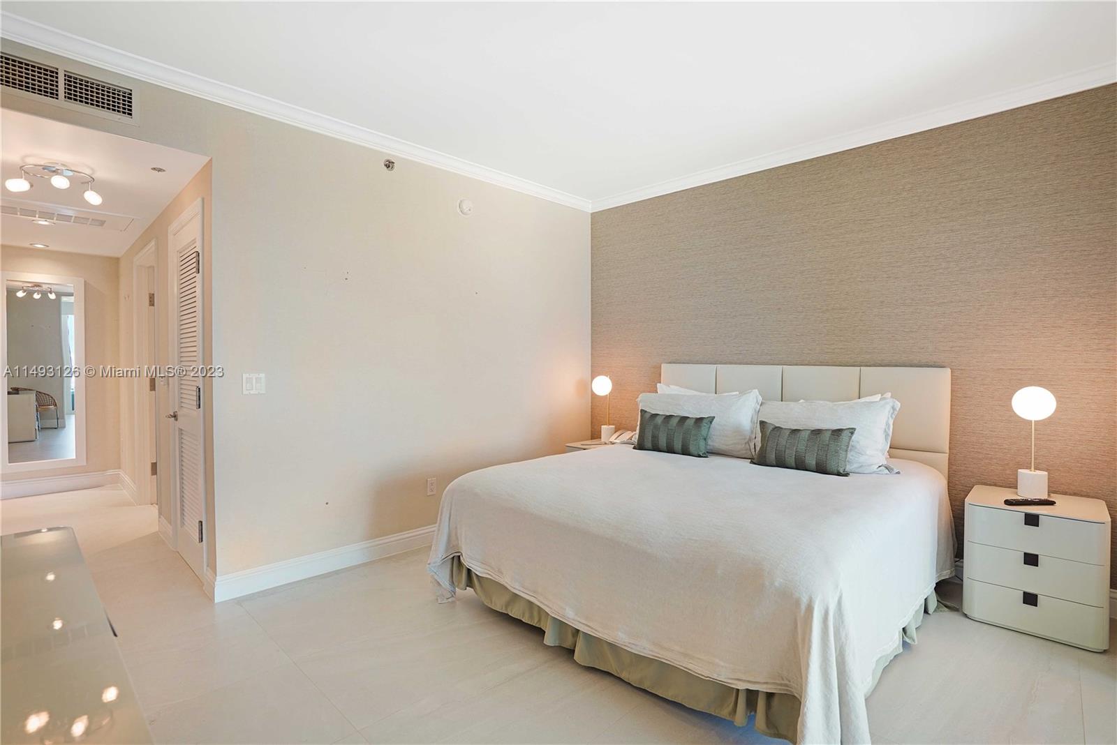 FONTAINEBLEAU II CONDO - Residential