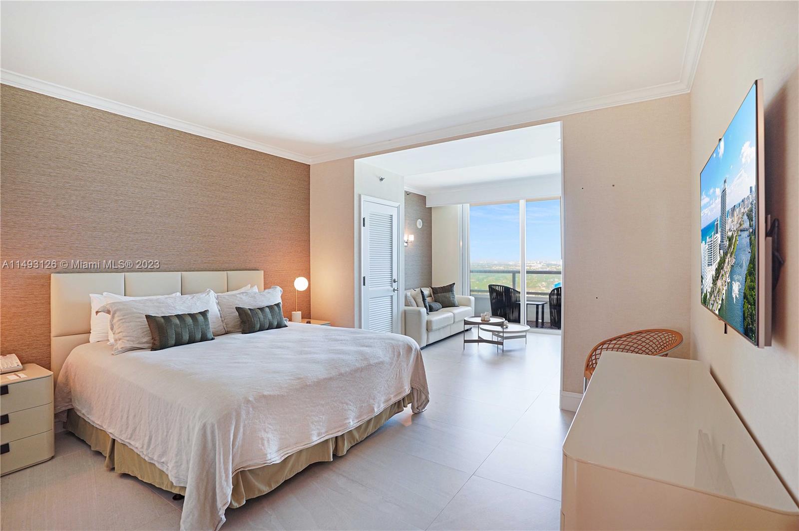 FONTAINEBLEAU II CONDO - Residential