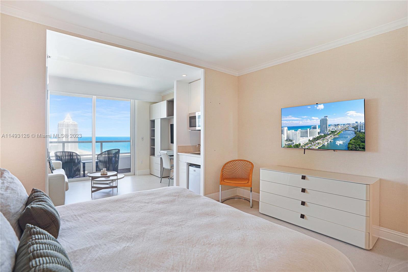 FONTAINEBLEAU II CONDO - Residential