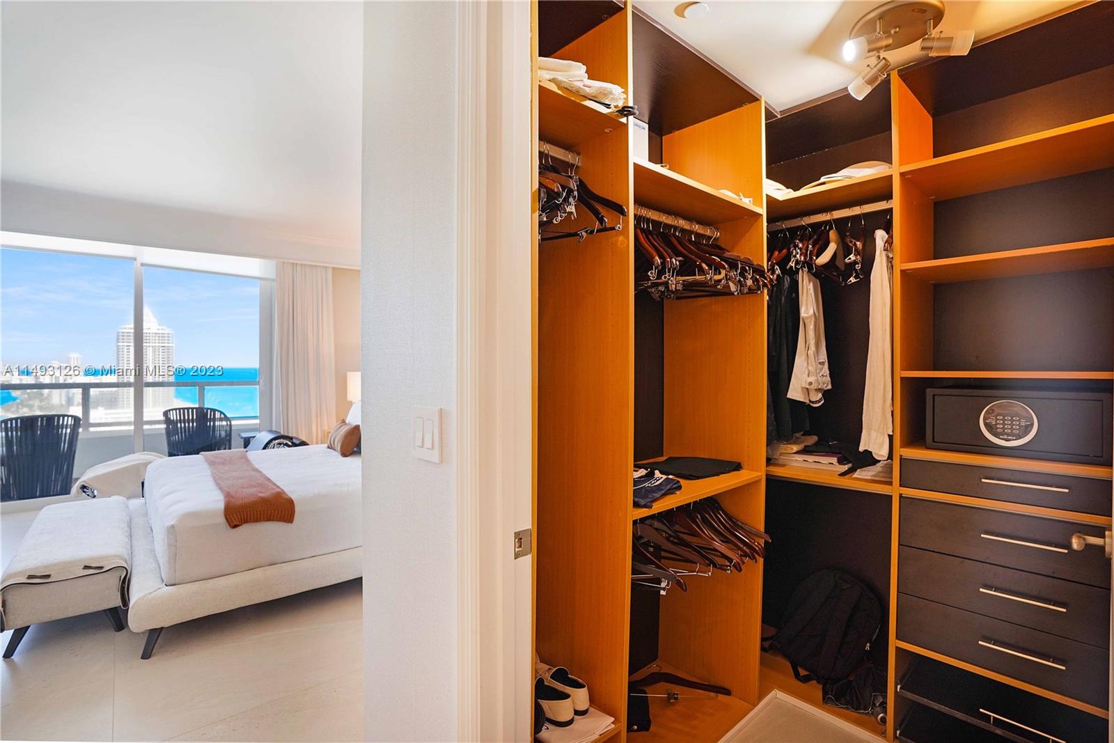 FONTAINEBLEAU II CONDO - Residential